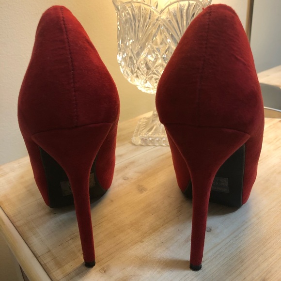 Red suede heel shoes Charlotte Russe - Picture 3 of 6